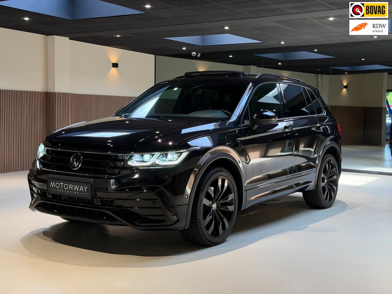 Volkswagen Tiguan - 1.4 TSI eHybrid R-Line Business+|Pano|Keyless|Camera - AutoWereld.nl