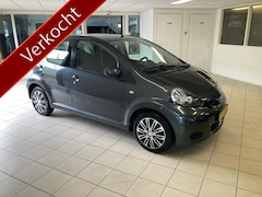 Toyota Aygo - 1.0-12V 5Drs Access. Heerlijk zuinig. BJ 2010. Airconditioning