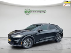 Ford Mustang Mach-E - RWD 75 kWh | SOH 82% | Leder | Camera | Marge | B&O Sound | Navigatie | CarPlay | Stoel en