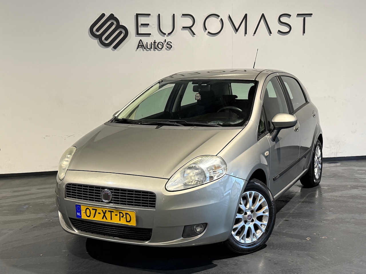 Fiat Grande Punto - 1.4 Dynamic Airco 5d Nieuwe Apk - AutoWereld.nl