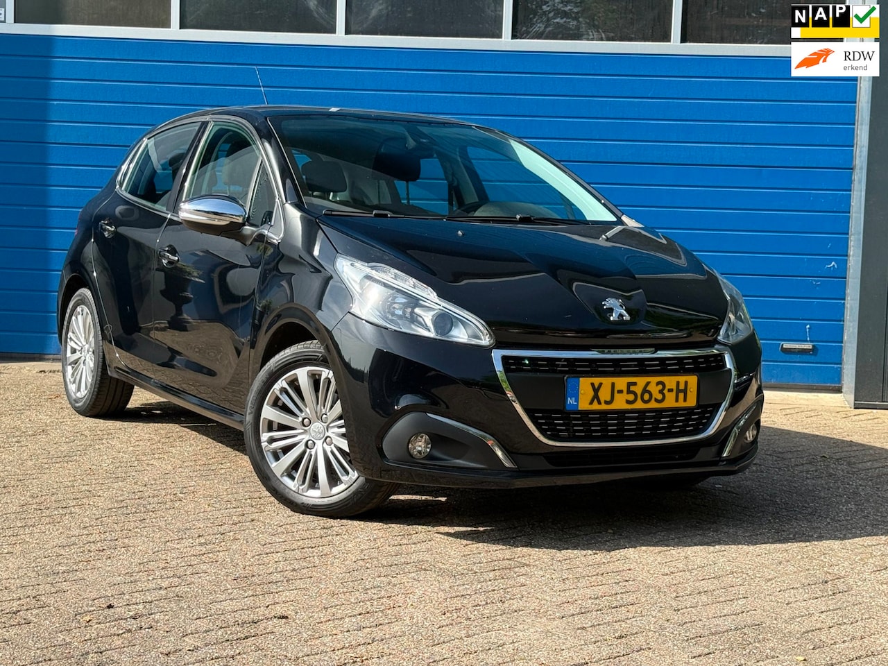 Peugeot 208 - 1.2 PureTech Allure|Navi |Climate|1e Eig. - AutoWereld.nl