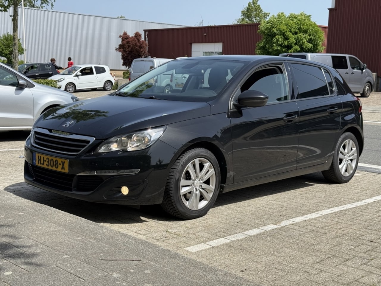 Peugeot 308 - 1.6 BlueHDi 120PK Hatchback Pano Camera Clima - AutoWereld.nl