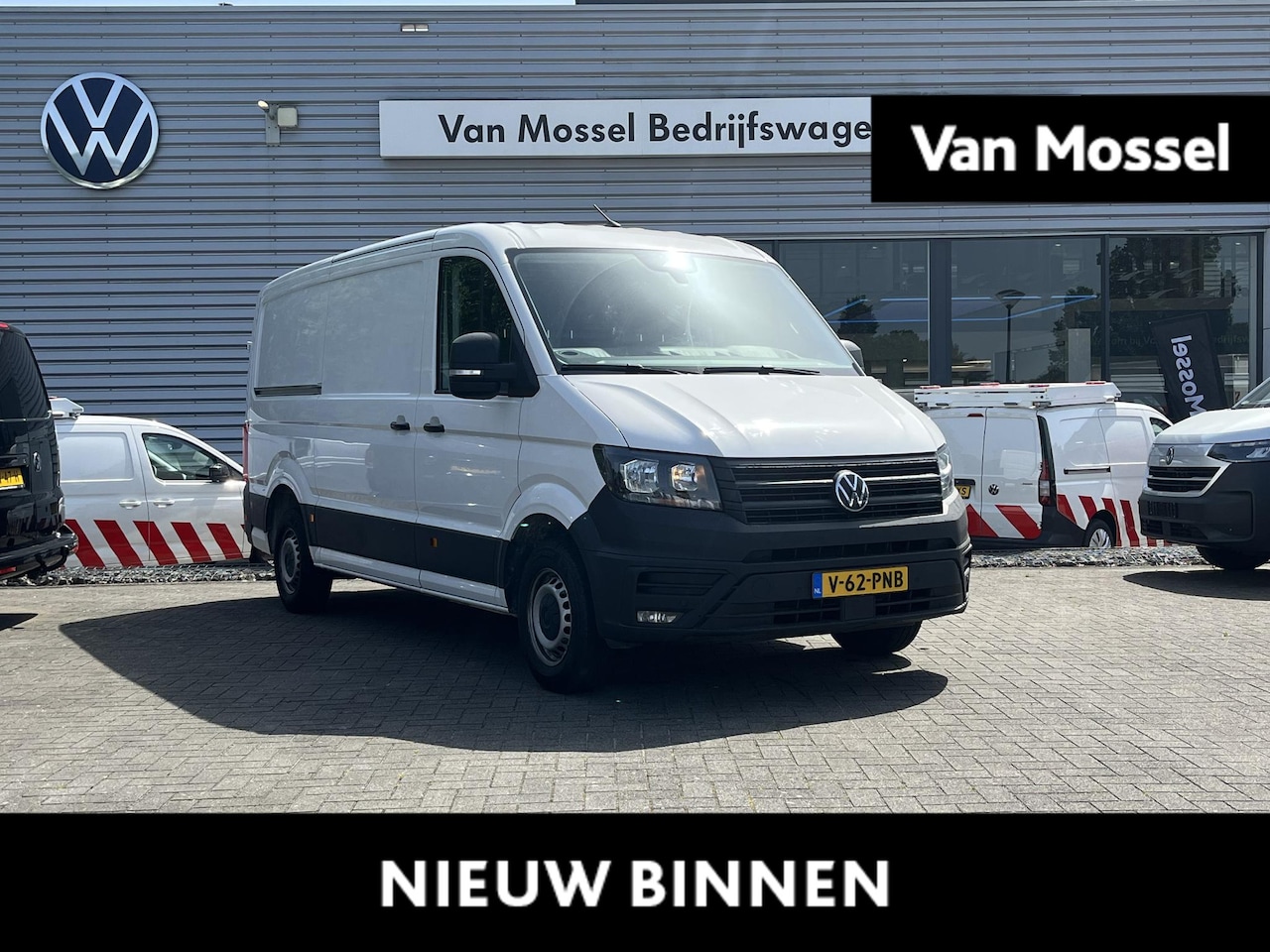 Volkswagen Crafter - 30 2.0 TDI L3H2 Comfortline 140 PK | Airco | Radio | Cruise Control | Multifunctioneel stu - AutoWereld.nl