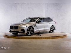Volvo V60 - 2.0 T6 Recharge AWD R-Design Long Range | Panorama dak | Zwenkbare trekhaak | Adaptieve cr