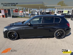 BMW 1-serie - M135i xDrive High Executive 320PK N55 6 Cilinder I Carbon I Alcantara custom M-stuur I Lee