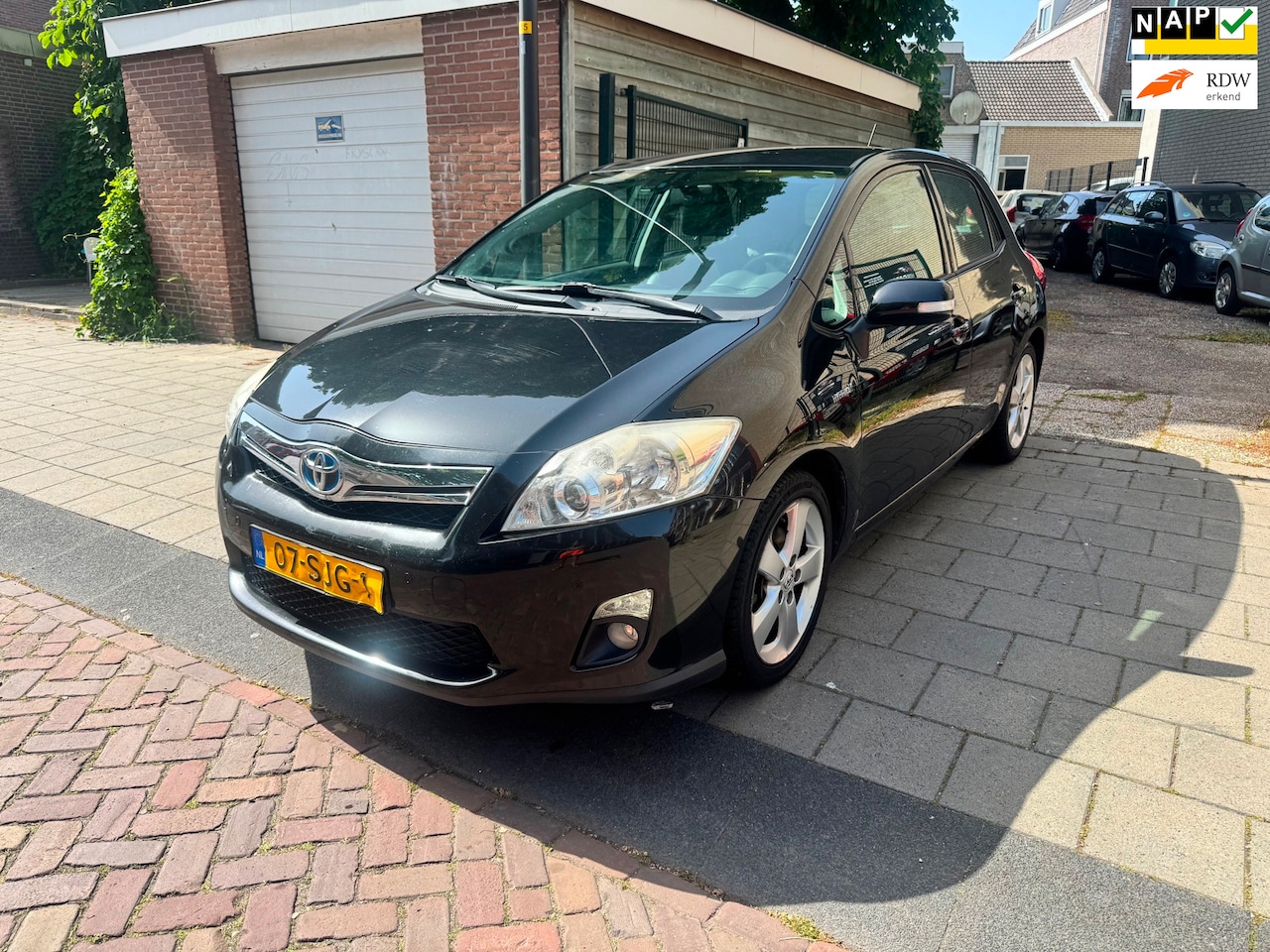 Toyota Auris - 1.8 Full Hybrid NAP AIRCO leuke auto! - AutoWereld.nl
