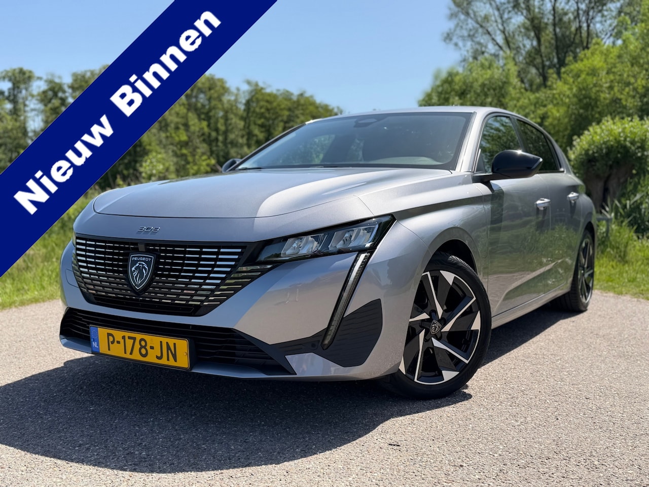 Peugeot 308 - 1.2 PureTech Allure Pack Business / Navigatie / Camera / Climate Control / Led verlichting - AutoWereld.nl
