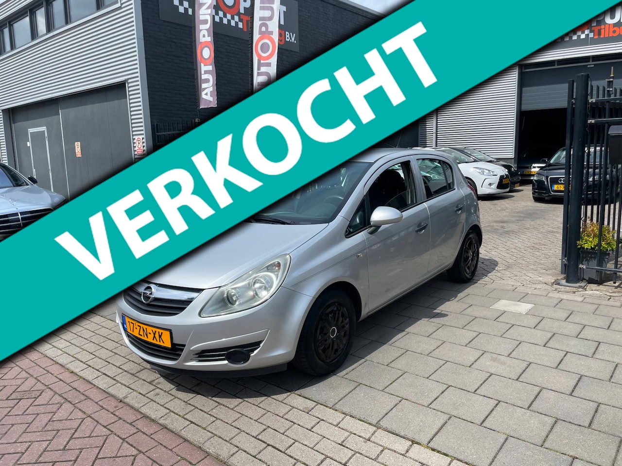 Opel Corsa - 1.2-16V Essentia Stuurbekrachtiging NAP APK 1 Jaar - AutoWereld.nl