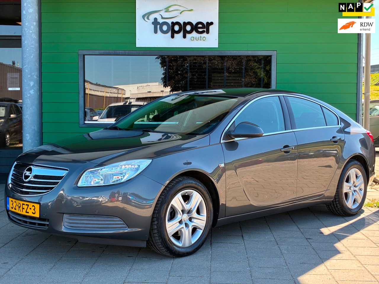 Opel Insignia - 1.6 T Edition|2e Eigenaar|Navigatie|CruiseControl|Climatronic - AutoWereld.nl