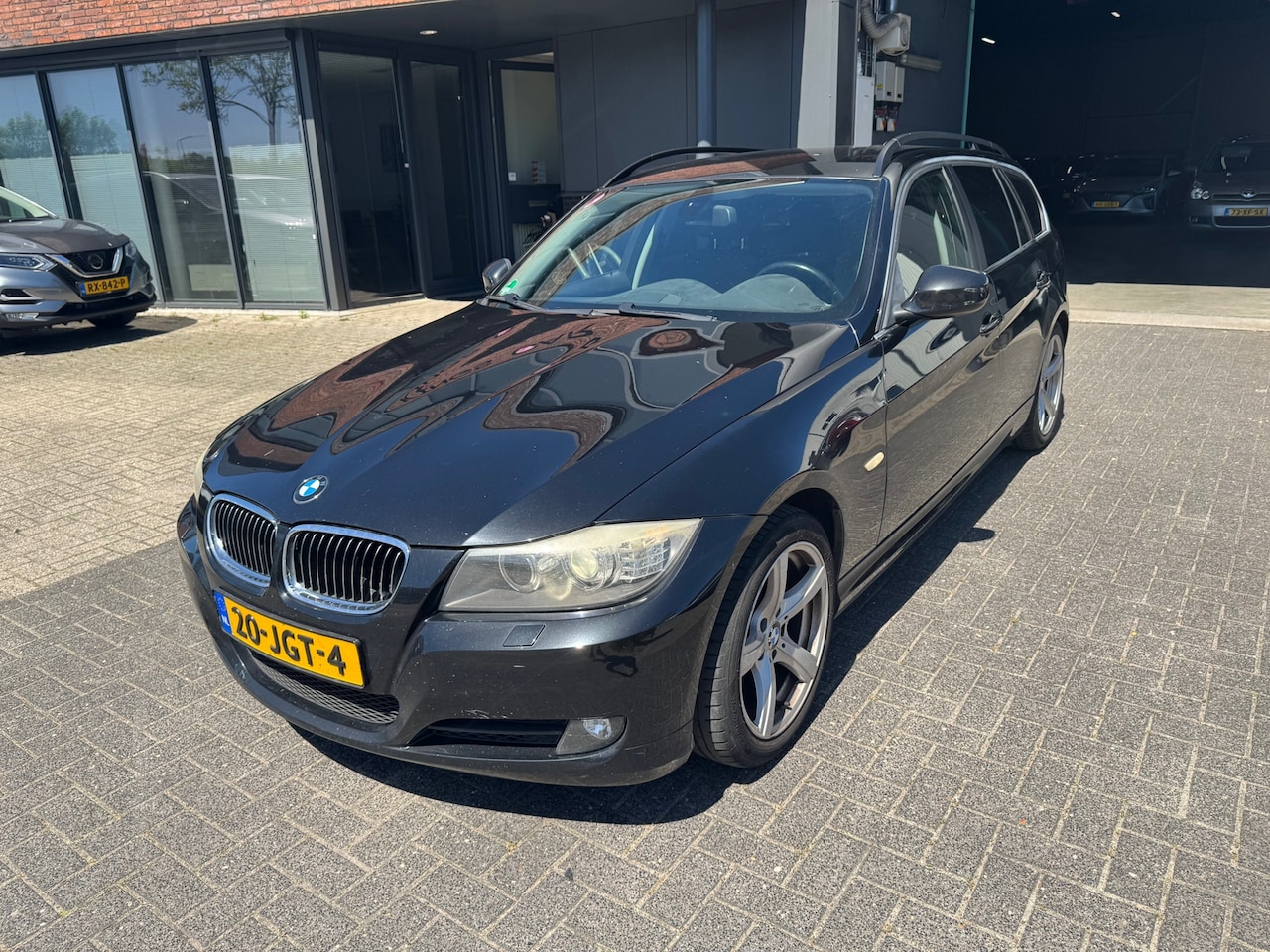 BMW 3-serie Touring - 325i Business AUTOMAAT XENON LEDER PDC ORIG NL NAP - AutoWereld.nl