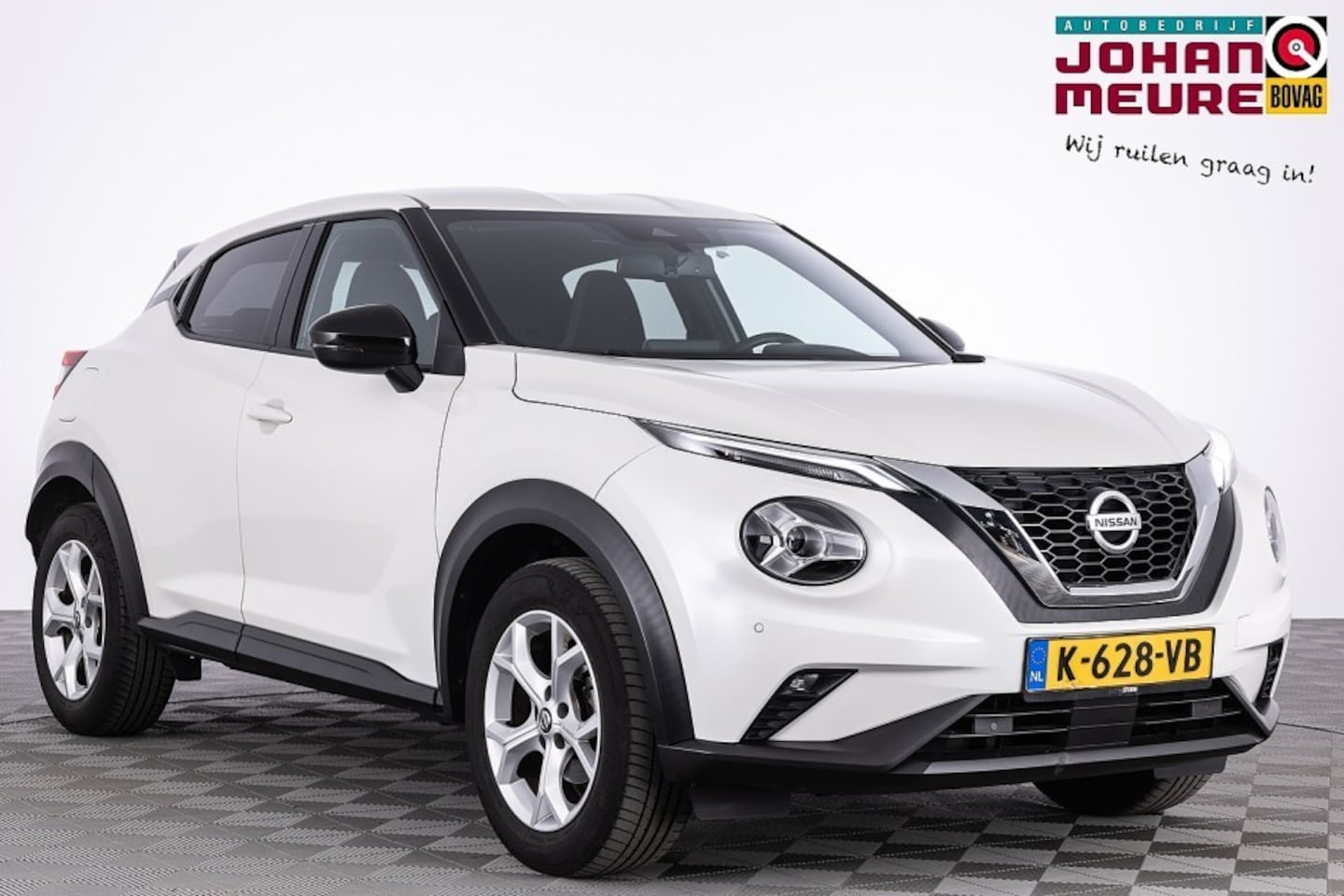 Nissan Juke - 1.0 DIG-T N-Connecta Automaat | NAVI | ECC | VELGEN . - AutoWereld.nl