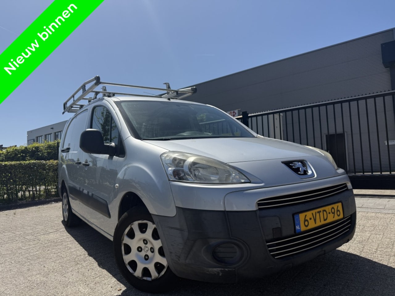 Peugeot Partner - 122 1.6eHDI L2XT Parkeersensoren - AutoWereld.nl
