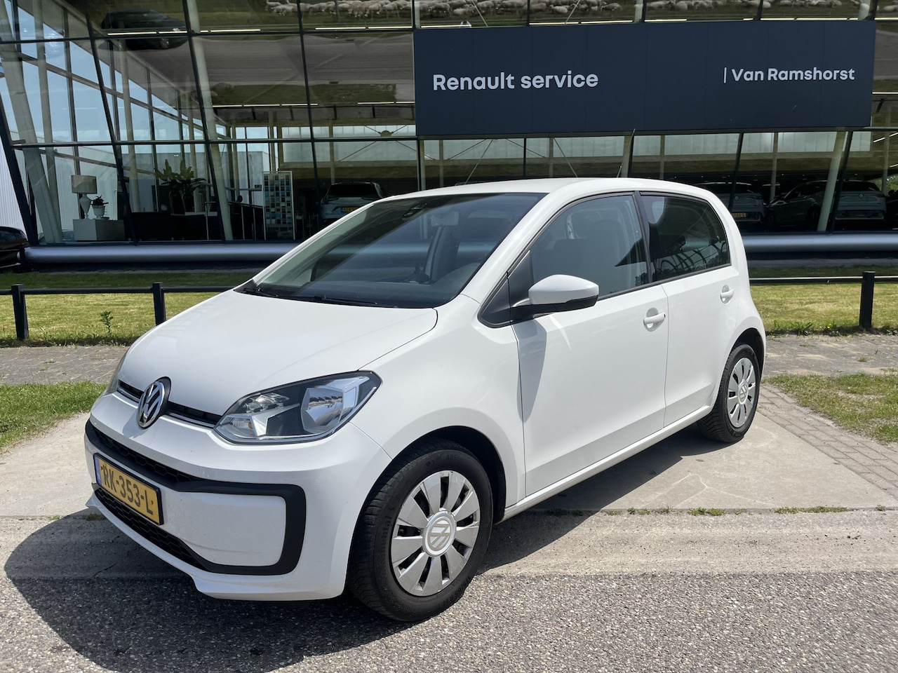 Volkswagen Up! - 1.0 BMT move up! / Airco / Bluetooth / - AutoWereld.nl