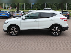 Nissan Qashqai - 1.2 Connect Edition / 360Camera / Panoramadak / Keyless / Navigatie / 17'' / DAB / Cruise