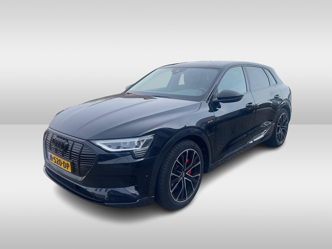 Audi e-tron - e-tron 55 quattro advanced 95 kWh / Camera / Half leder / Navigatie / Blackpack / 21'' / S - AutoWereld.nl