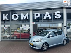 Toyota Aygo - 1.0-12V |AIRCO|EL.RAMEN|5DRS|Nw.APK|USB|AUX|BLUETOOTH
