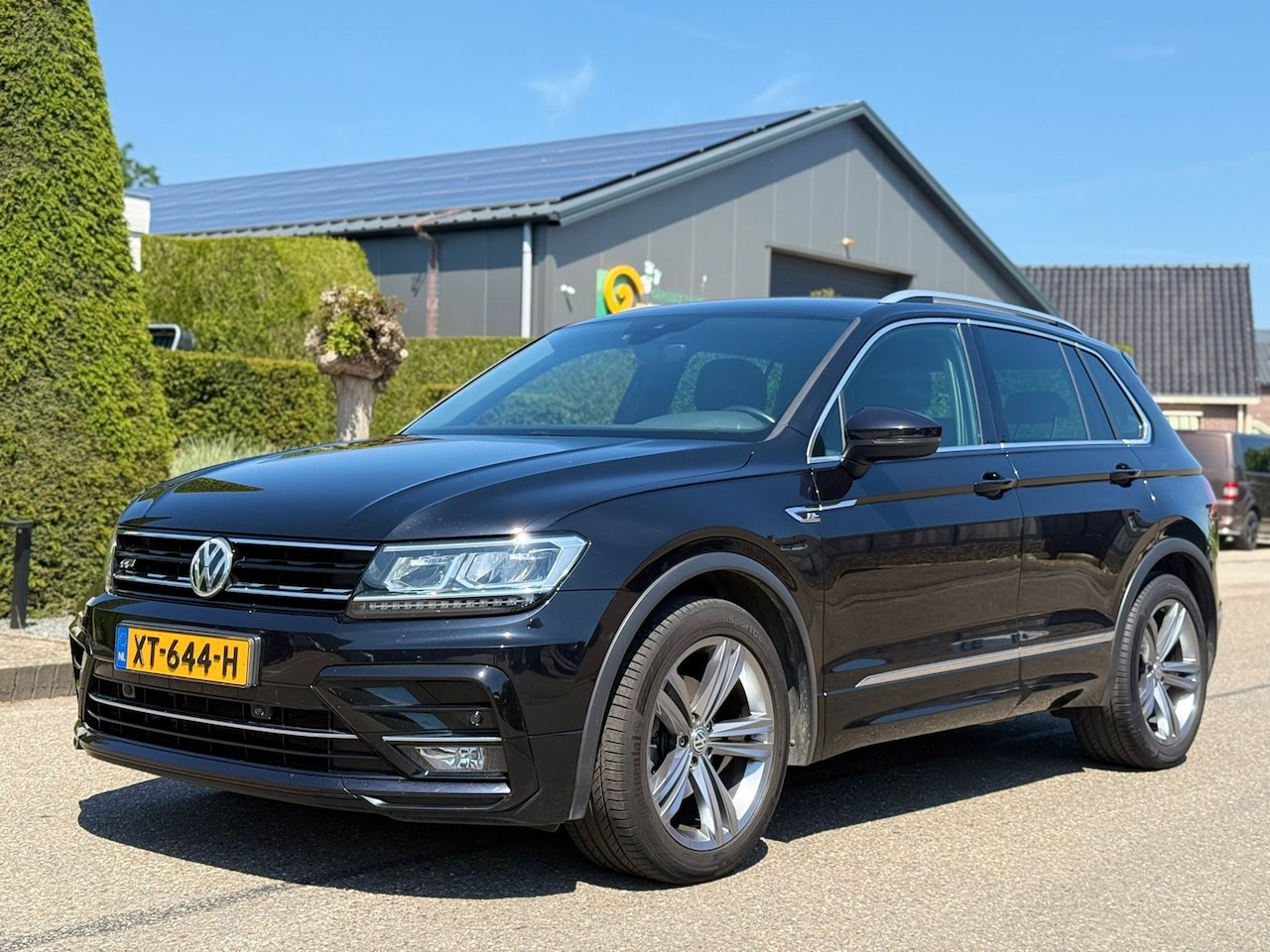 Volkswagen Tiguan - 2.0 TDI Highline R-Line 2019 Virtual/Navi/Lmv - AutoWereld.nl