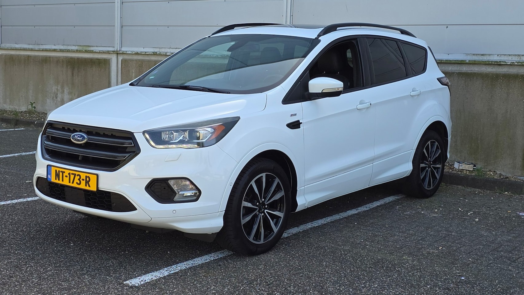 Ford Kuga - 1.5 EcoBoost ST-Line 1.5 EcoBoost ST Line - AutoWereld.nl