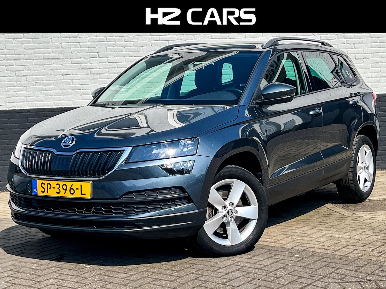Skoda Karoq - 1.5 TSI ACT Automaat|Trekhaak|Adaptive Cruise|Carplay MET nieuwe APK - AutoWereld.nl