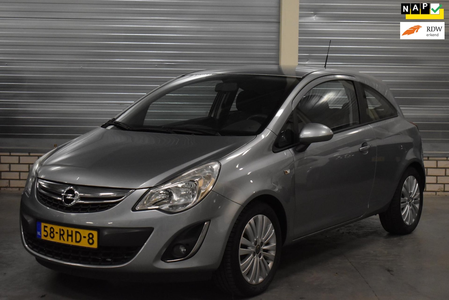 Opel Corsa - 1.4-16V Edition 1.4-16V Edition - AutoWereld.nl