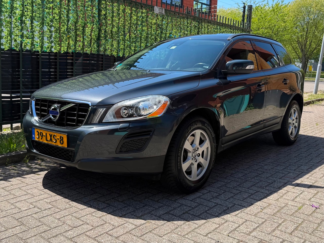 Volvo XC60 - 2.0T Kinetic Grijs 2010 TREKHAAK|PANO|CAMERA|LED - AutoWereld.nl