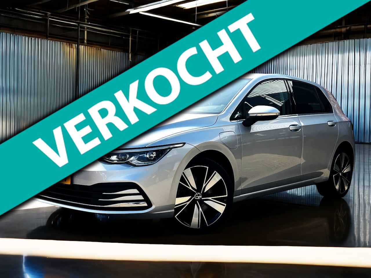 Volkswagen Golf - 1.4 eHybrid Style plugin_204PK_Carplay_stoel massage_ACC - AutoWereld.nl