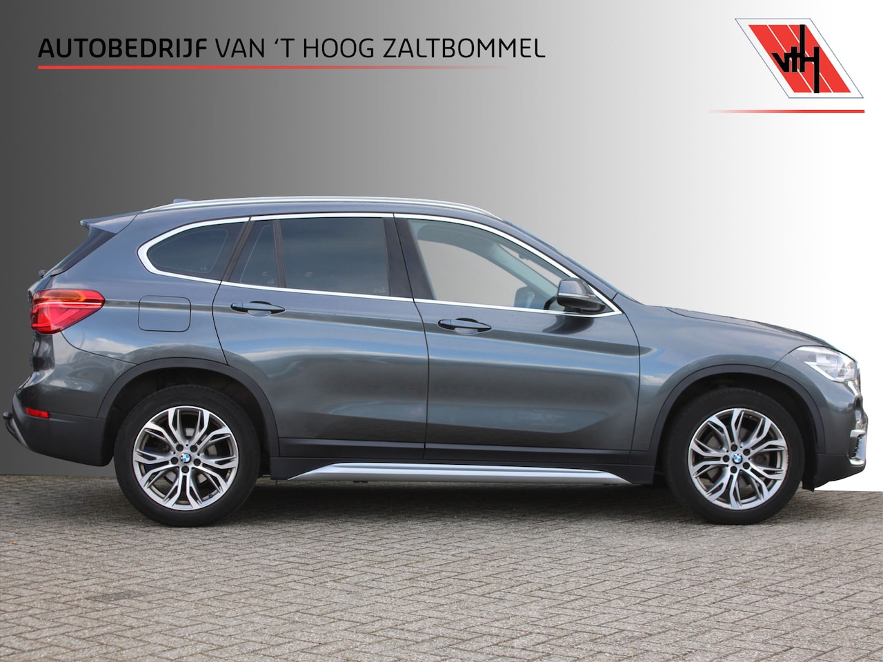 BMW X1 - sDrive18i Automaat Executive X-Line Sportstoelen 18'' NAVI TREKHAAK - AutoWereld.nl