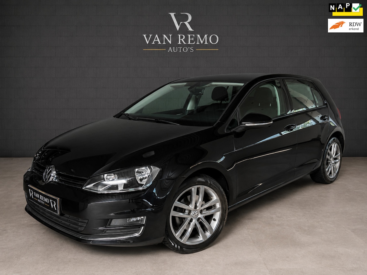 Volkswagen Golf - 1.2 TSI Highline DSG|Clima|BT Audio|Cruise|Navi|Orig NL|Nap! - AutoWereld.nl