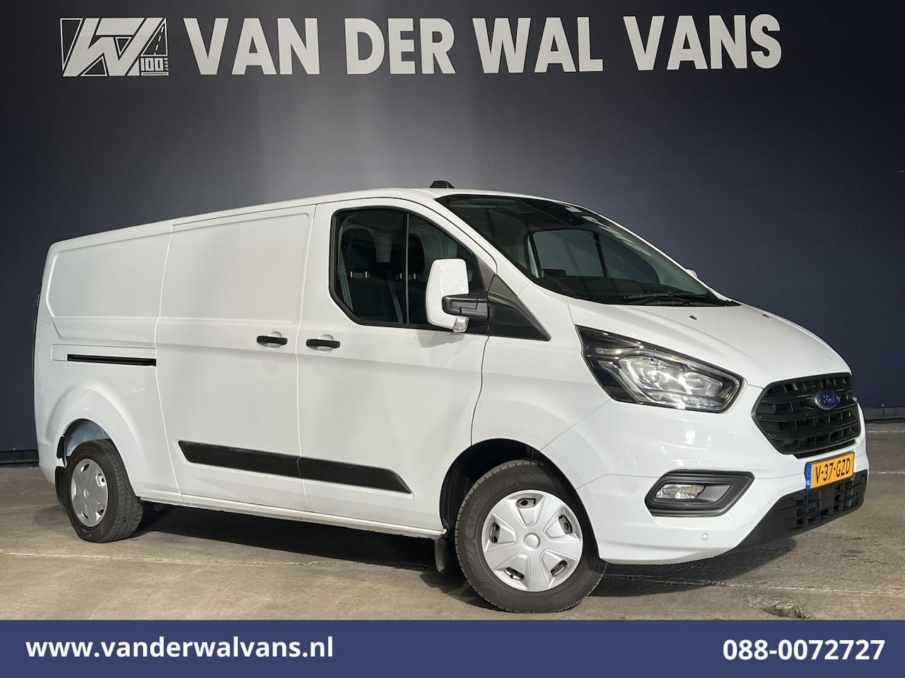 Ford Transit Custom - 2.0 TDCI L2H1 Euro6 Airco | Camera | LED | Cruisecontrol | Parkeersensoren Verwarmde voorr - AutoWereld.nl