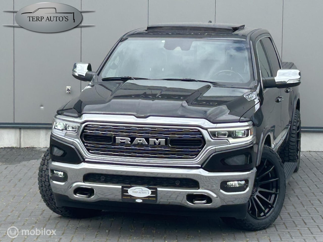 Dodge Ram 1500 - 4X4 5.7 V8 4x4 Crew Cab Limited - AutoWereld.nl