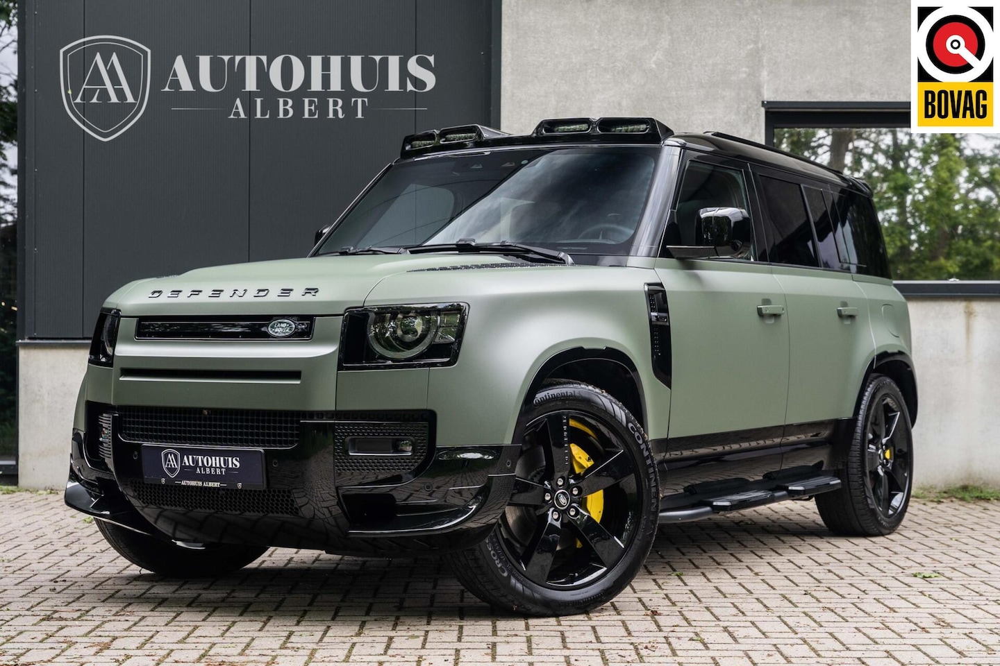 Land Rover Defender 110 - P300e Sedona Urban Pano Meridian 22' - AutoWereld.nl