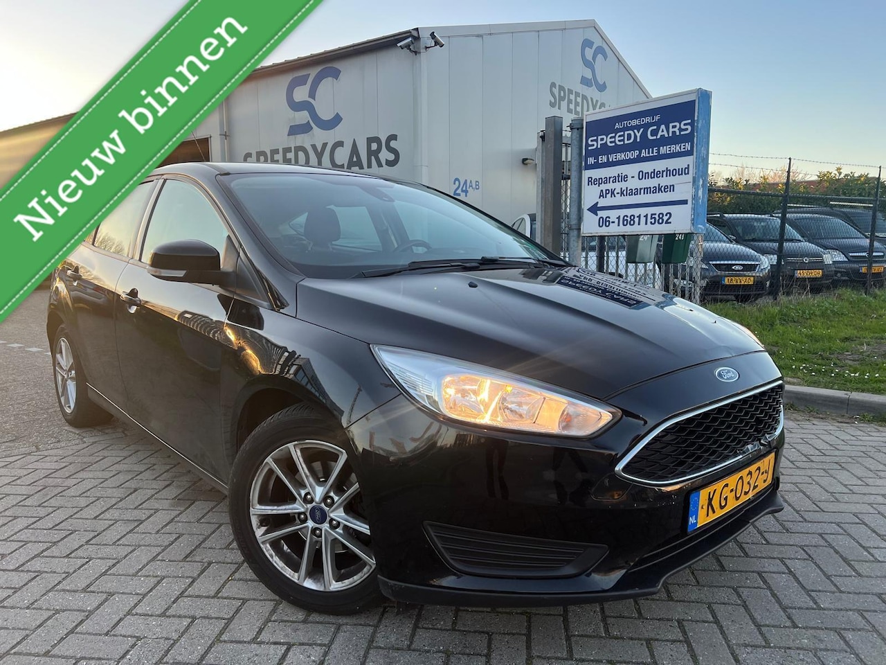 Ford Focus - 1.0 Lease Edition Navi Cruise Clima Trekhaak - AutoWereld.nl