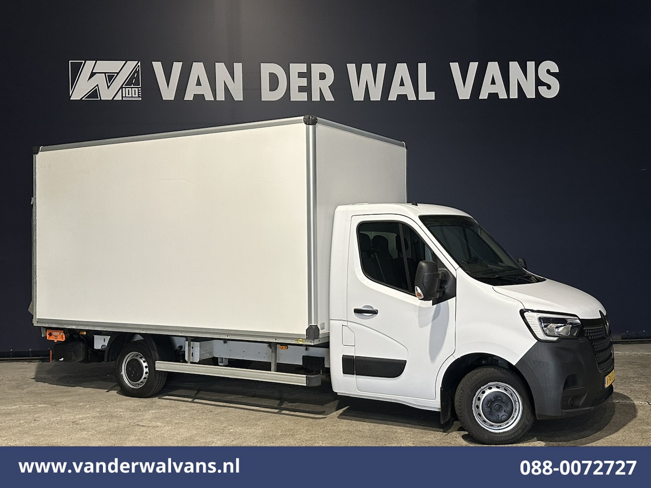 Renault Master - 2.3 dCi 145pk Bakwagen Laadklep Euro6 Airco | LED | 990kg laadvermogen Bijrijdersbank - AutoWereld.nl