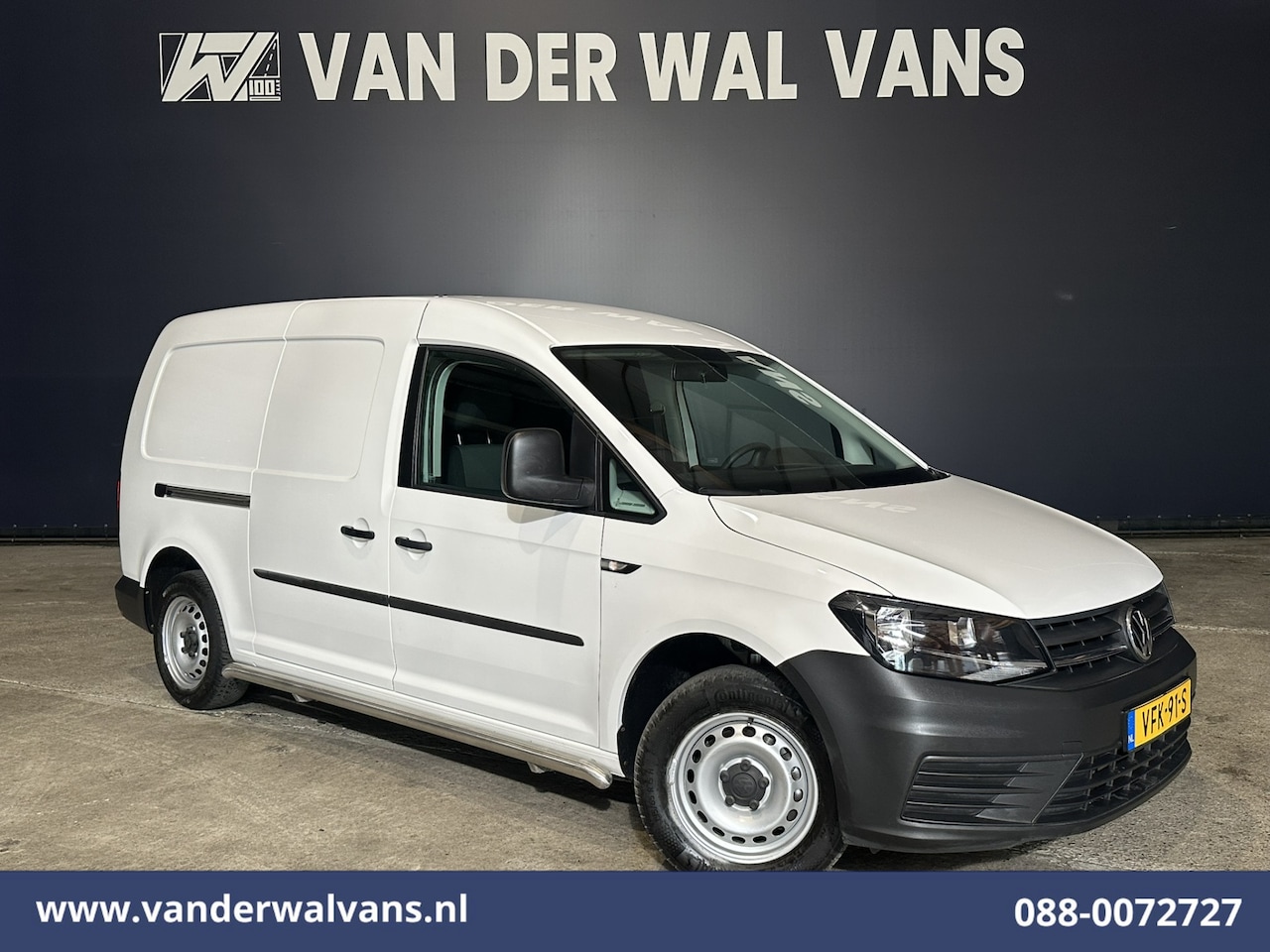 Volkswagen Caddy - 2.0 TDI L2H1 Euro6 Airco | Cruisecontrol | 1400kg Trekhaak | Sidebars Zijdeur - AutoWereld.nl