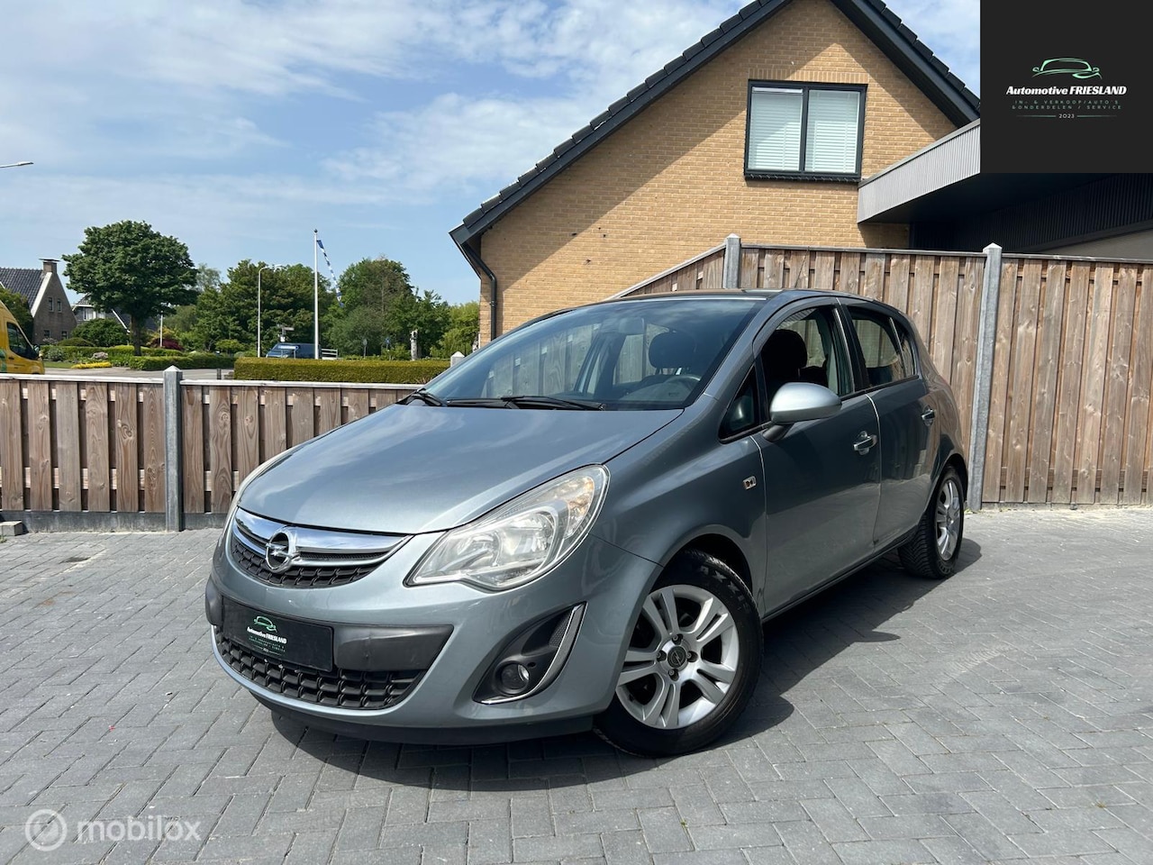 Opel Corsa - 1.4-16V | Airco | Trekhaak - AutoWereld.nl