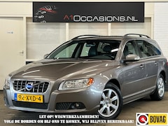 Volvo V70 - 2.0T Summum + AUTOMAAT + LEDER