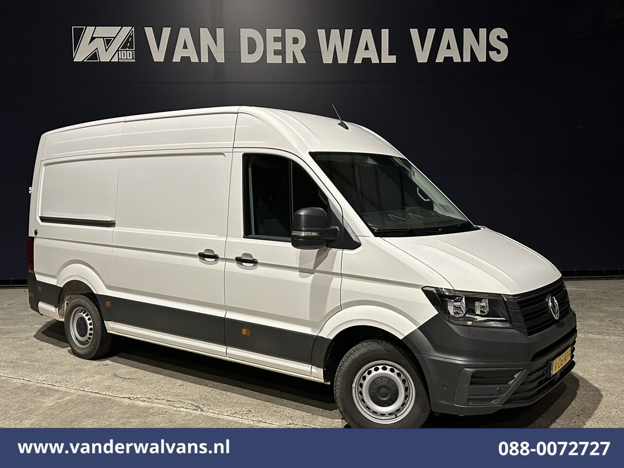 Volkswagen Crafter - 2.0 TDI 141pk L3H3 L2H2 Euro6 Airco | Apple Carplay | Android Auto | Camera | Stoelverwarm - AutoWereld.nl