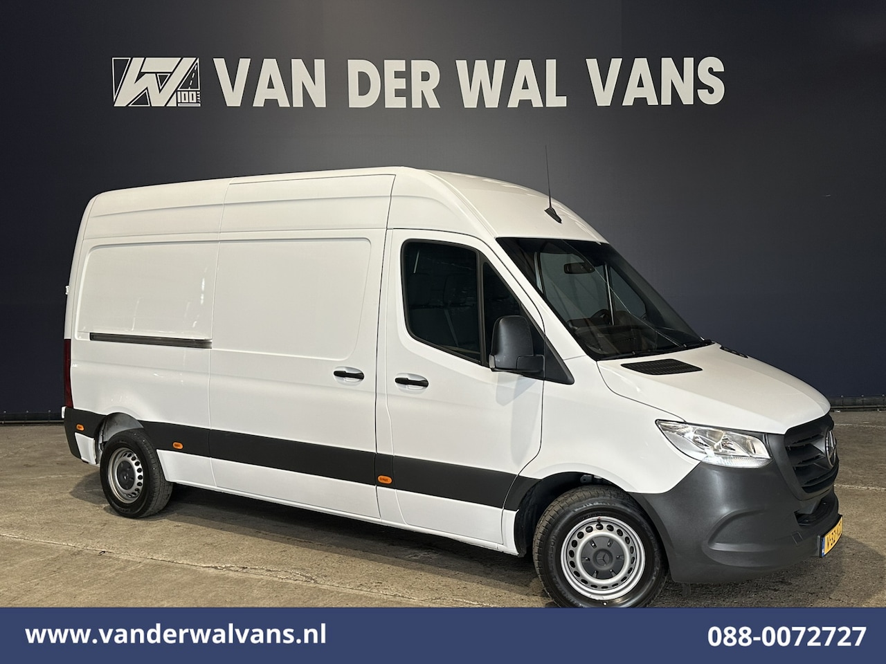 Mercedes-Benz Sprinter - 211CDI L2H2 Euro6 Airco | Camera | Trekhaak Bijrijdersbank - AutoWereld.nl