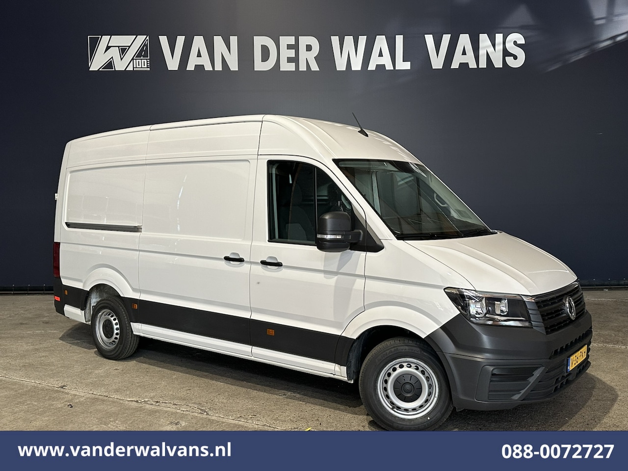 Volkswagen Crafter - 2.0 TDI 141pk L3H3 L2H2 Euro6 Airco | Camera | Apple Carplay | Massagestoel | Cruisecontro - AutoWereld.nl