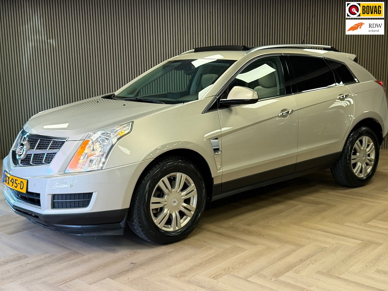 Cadillac SRX - 3.0 V6 AWD Sports Luxury AUT. PANORAMADAK NAVIGATIE AIRCO CAMERA LEDER CRUISE STOELVERWARM - AutoWereld.nl