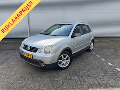 Volkswagen Polo - 1.4-16V FUN/Cross, Lm velgen, Airco, trekhaak, Nieuwe APK
