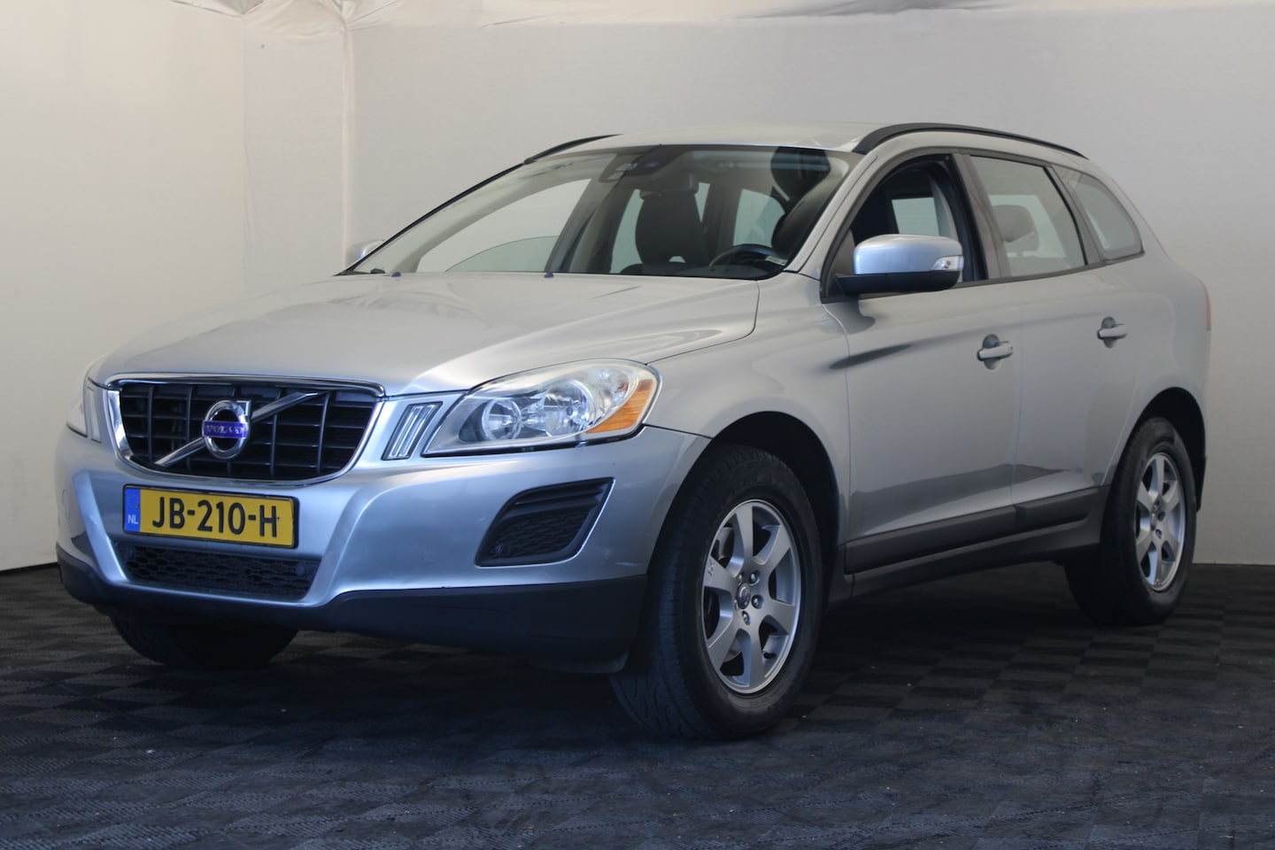Volvo XC60 - 2.0 D3 Momentum 2.0 D3 Momentum - AutoWereld.nl
