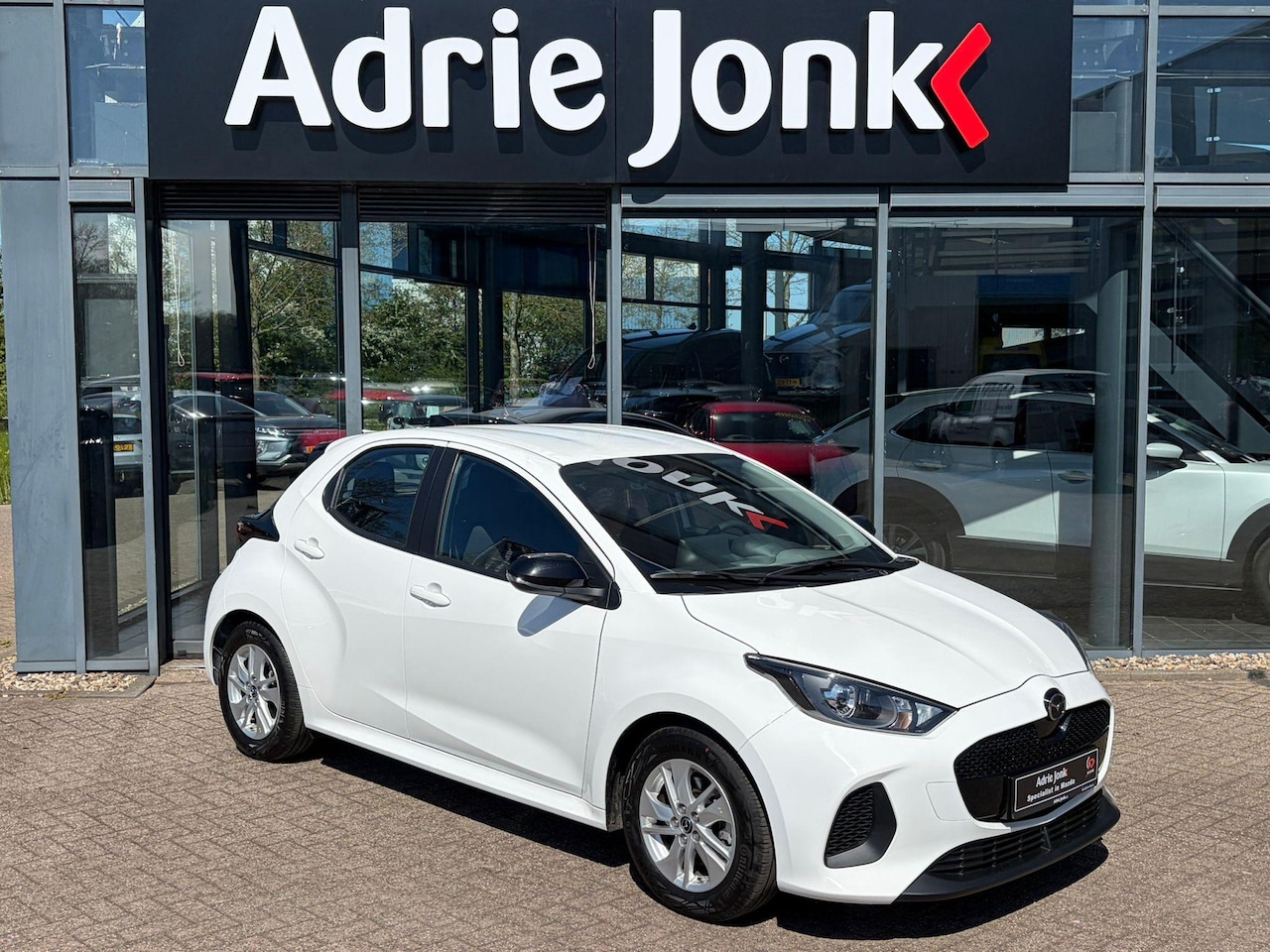 Mazda 2 Hybrid - 1.5 Centre-line AUTOMAAT | A.CAMERA | APPLE CARPLAY/ANDROID AUTO | LM VELGEN | ZEER ZUINIG - AutoWereld.nl