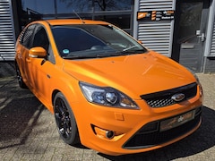 Ford Focus - 2.5 ST *5DRS-226PK-ELECTRICORANGE