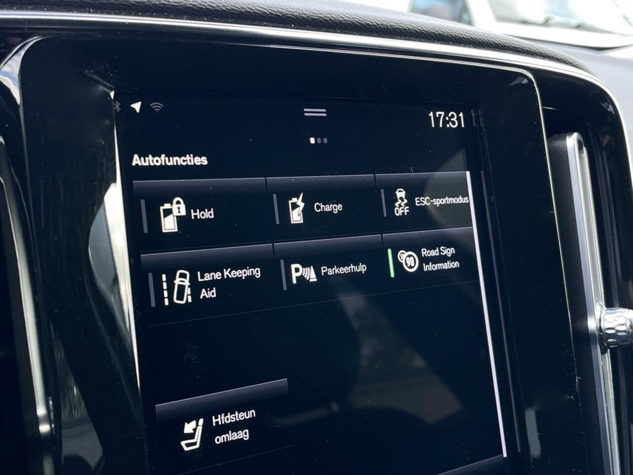 Volvo XC40 - 1.5 T4 Recharge Inscription Expression | Apple Carplay + Android | Parkeersensoren | Stuur