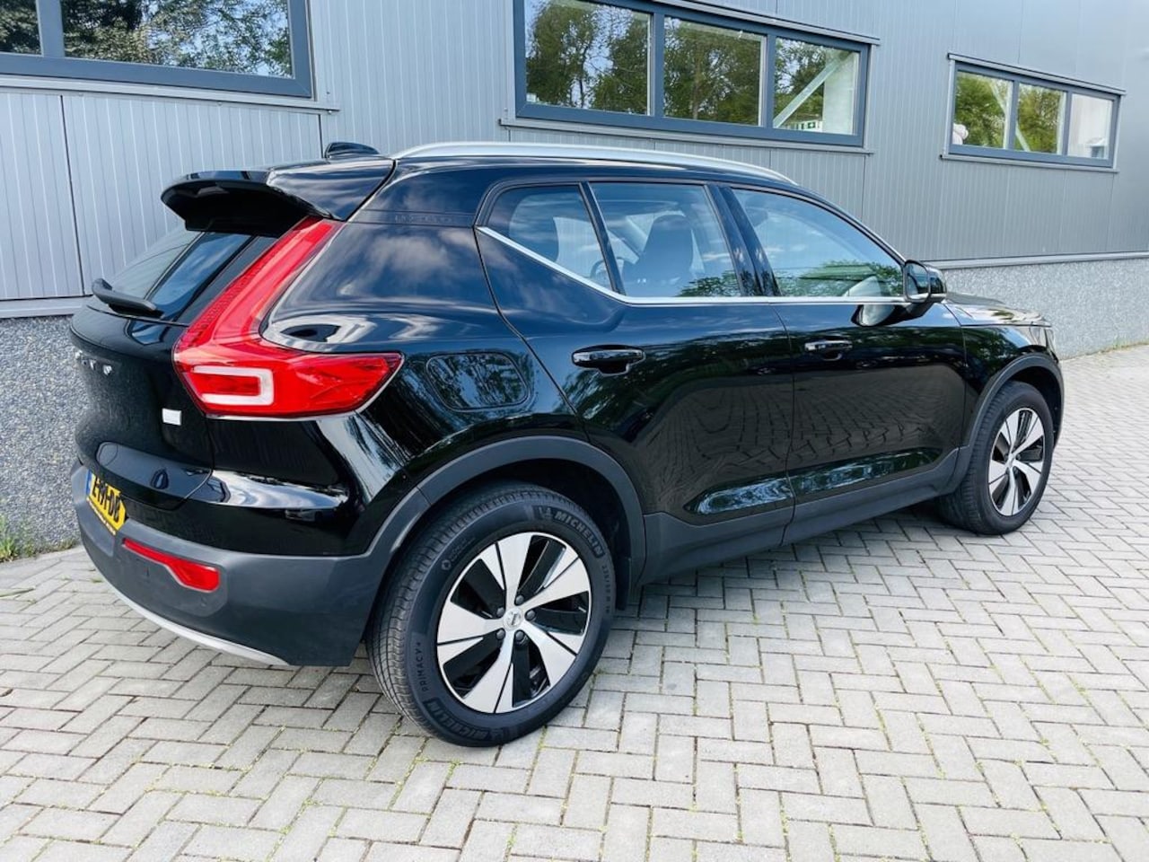 Volvo XC40 - 1.5 T4 Recharge Inscription Expression | Apple Carplay + Android | Parkeersensoren | Stuur