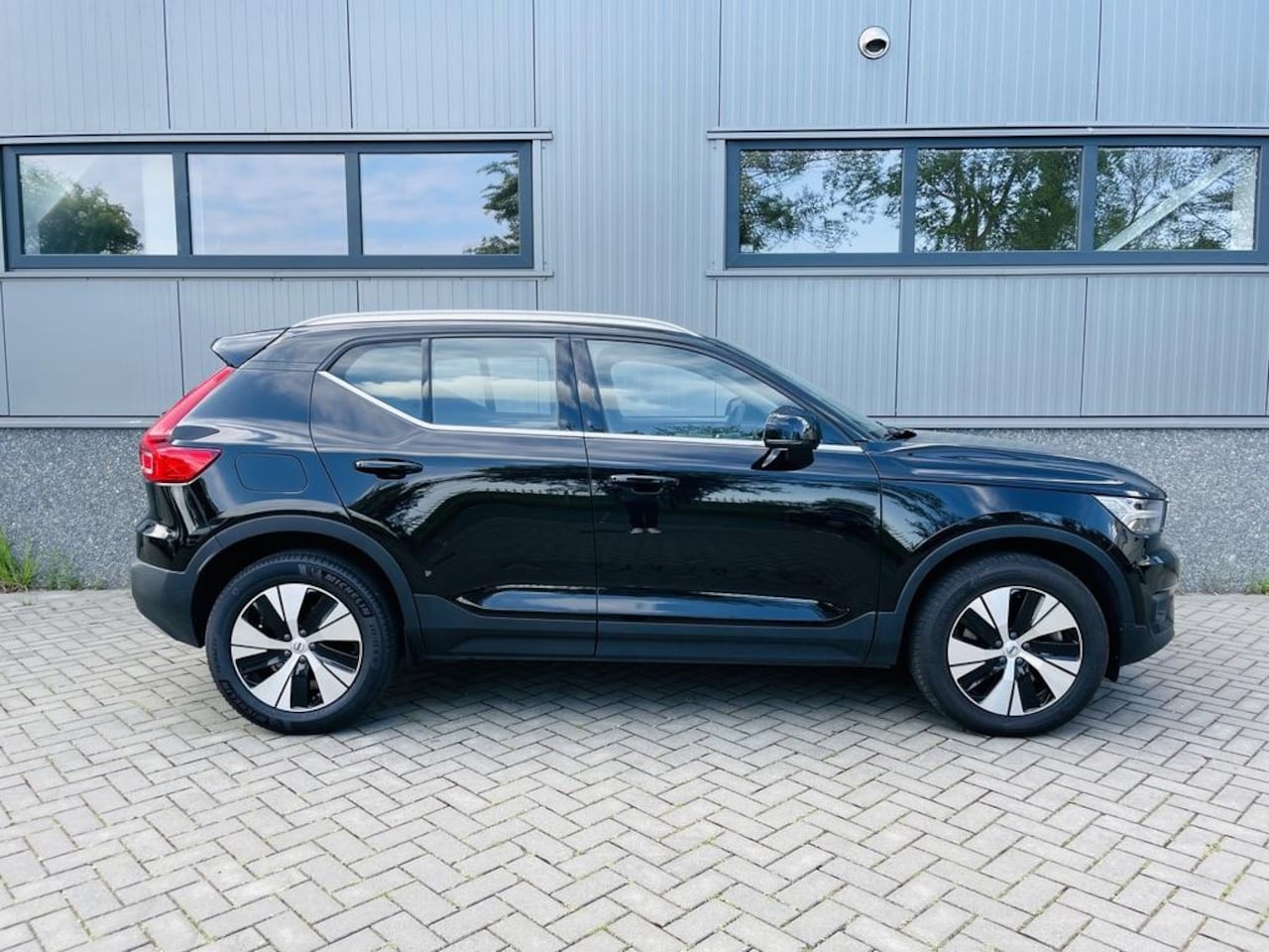 Volvo XC40 - 1.5 T4 Recharge Inscription Expression | Apple Carplay + Android | Parkeersensoren | Stuur
