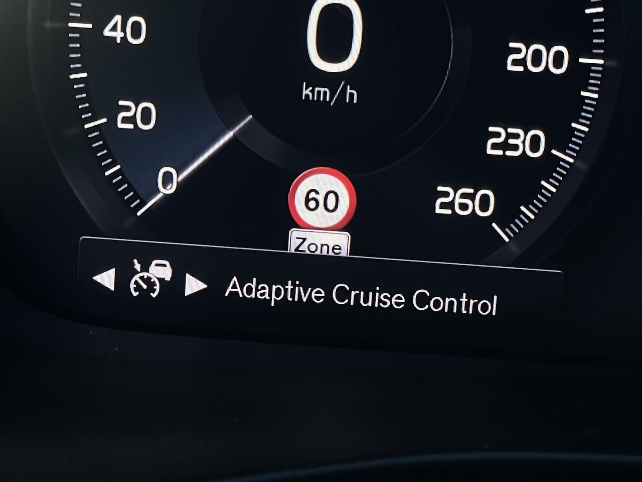 Volvo XC40 - 1.5 T4 Recharge Inscription Expression | Apple Carplay + Android | Parkeersensoren | Stuur