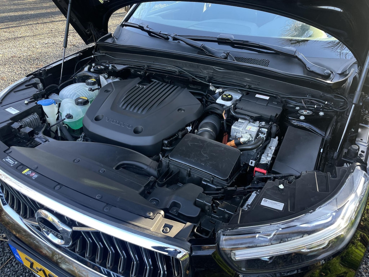 Volvo XC40 - 1.5 T4 Recharge Inscription Expression | Apple Carplay + Android | Parkeersensoren | Stuur