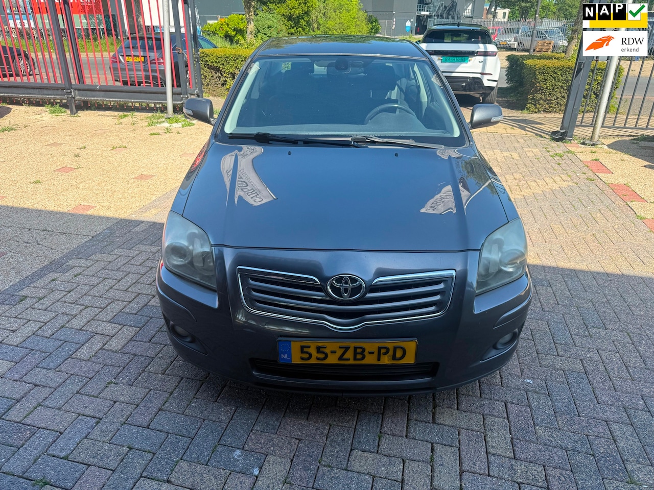 Toyota Avensis - 1.8 VVTi Luna 2007 Automaat Clima Goede betrouwbare auto - AutoWereld.nl